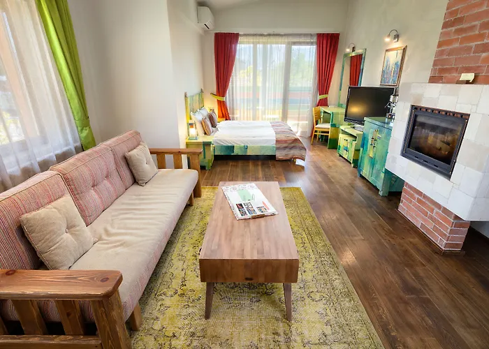 מלון Boutique Casa Art 3*